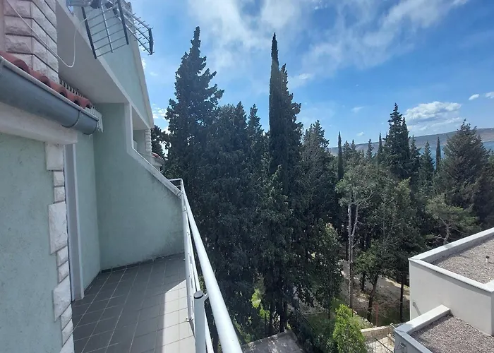 Smokvica - Three Bedroom Terrace Апартаменты *